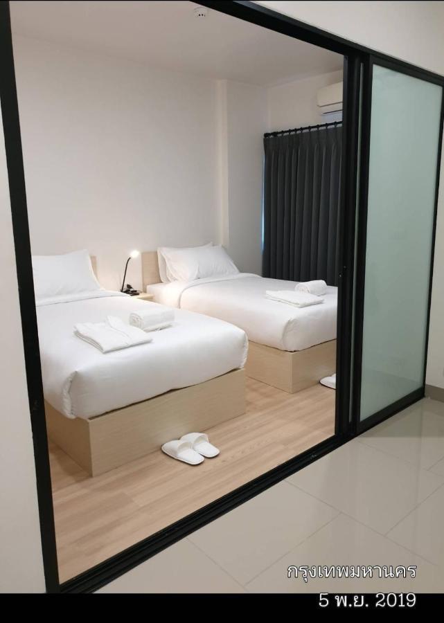 KOS Hotel Suvarnabhumi Airport -SHA Extra Plus Bangkok Exteriör bild