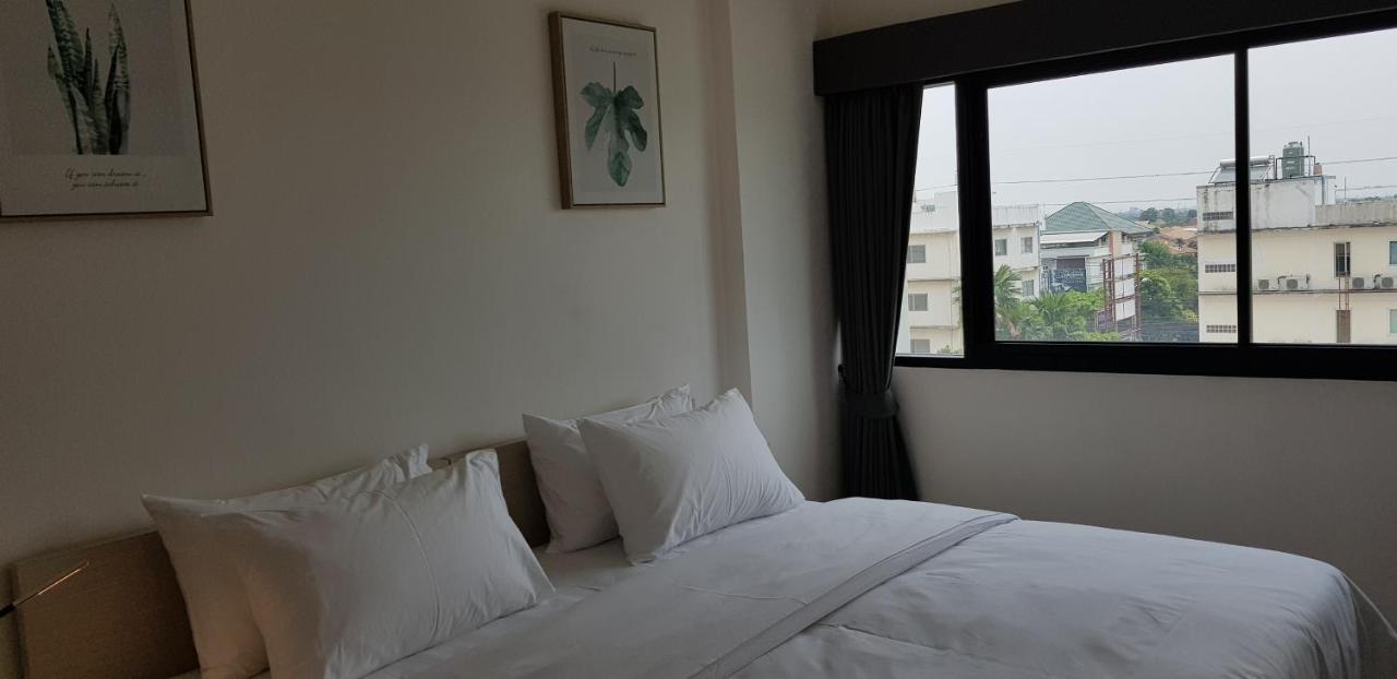 KOS Hotel Suvarnabhumi Airport -SHA Extra Plus Bangkok Exteriör bild